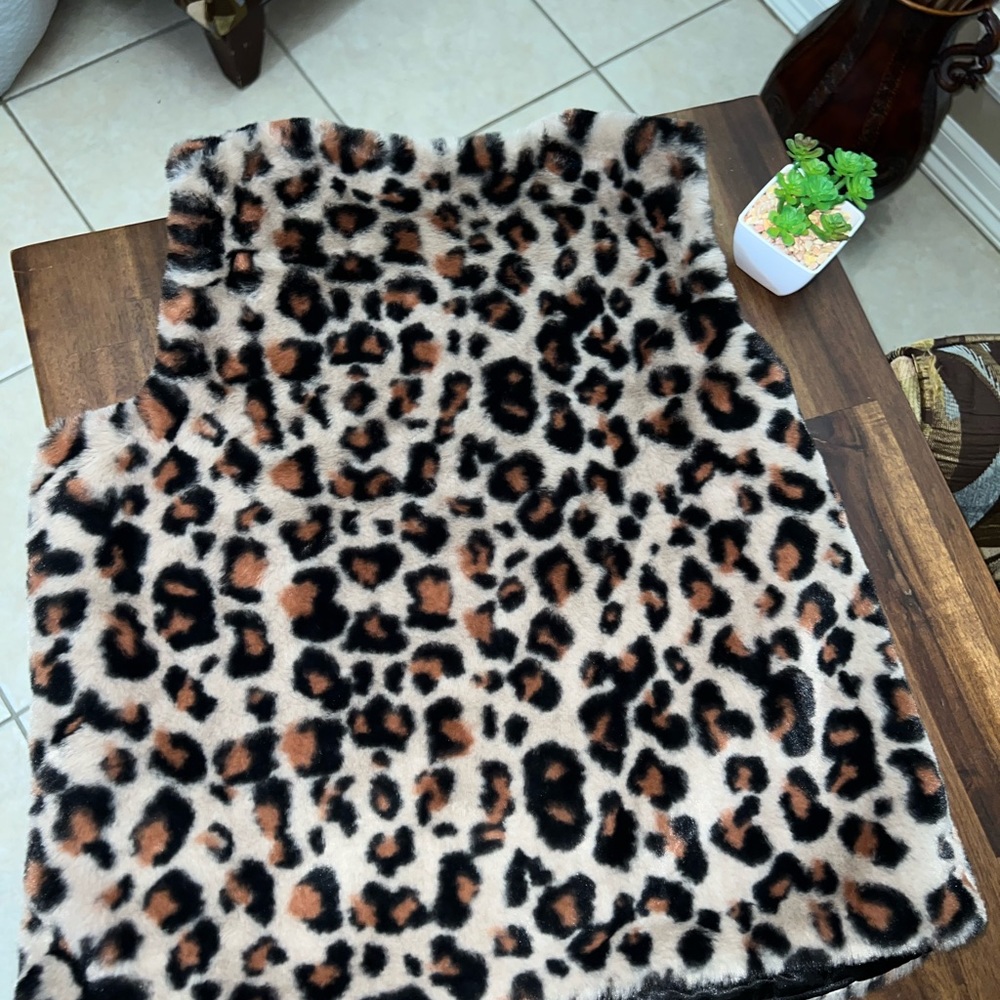 Cat and Jack Girls Cheetah Print Winter Vest size 10/12